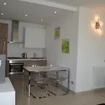 White Dream Apartamento Spotorno
