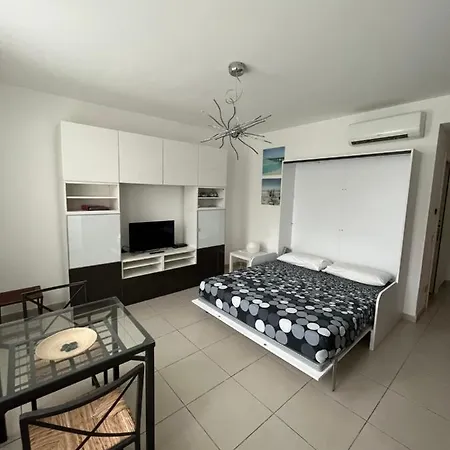Apartment White Dream Spotorno